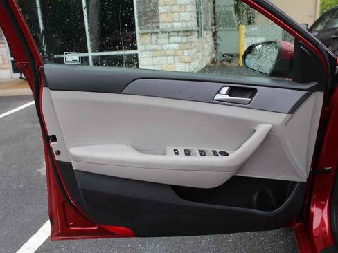 Used 2017 Hyundai Sonata SE image 10