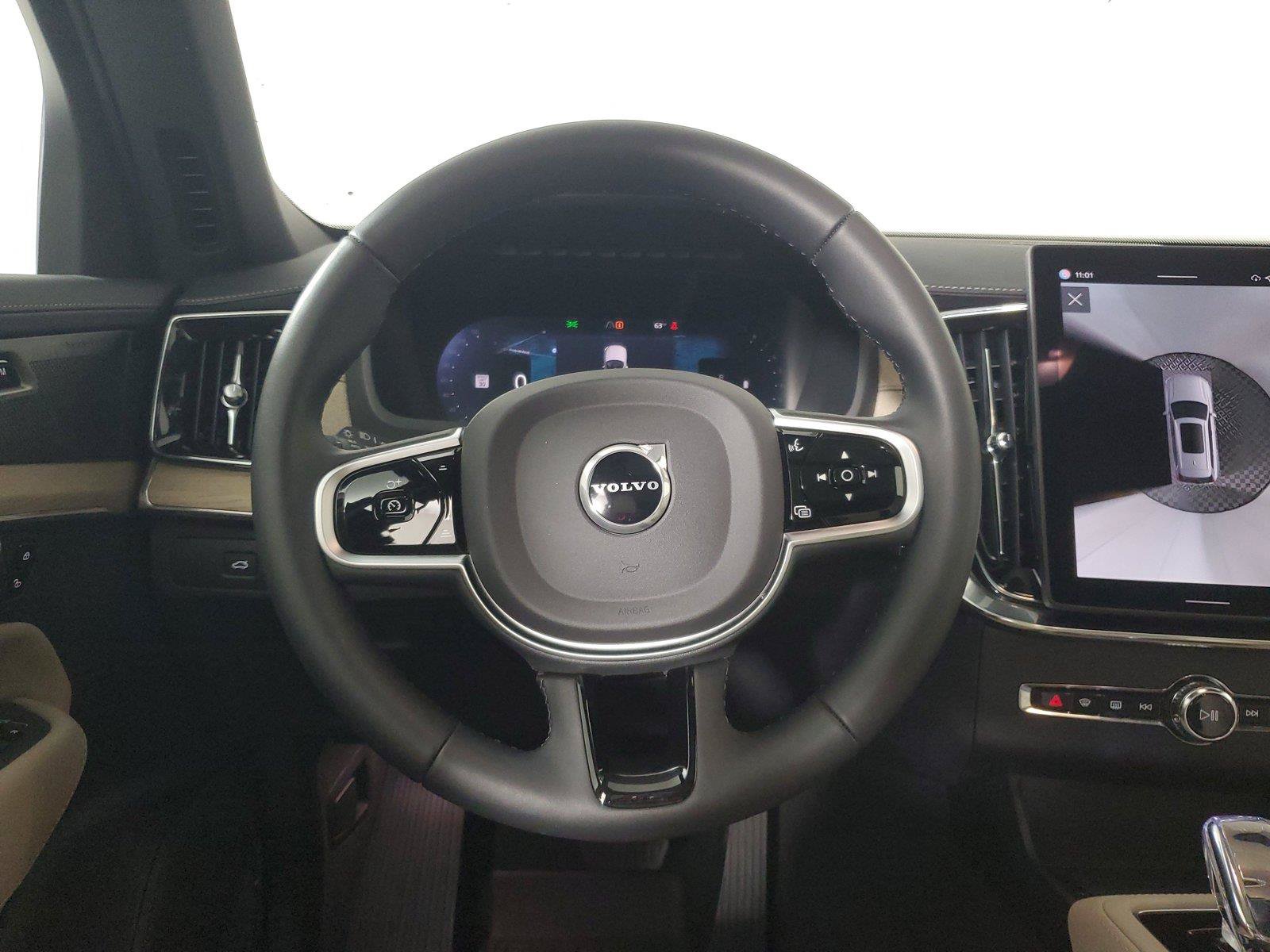 Used 2026 Volvo XC90 B6 Plus w/ Protection Package Premier AWD/4WD image 16