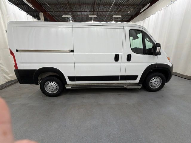 Used 2025 RAM ProMaster 2500 w/ U-Haul Equipment Group FWD image 7