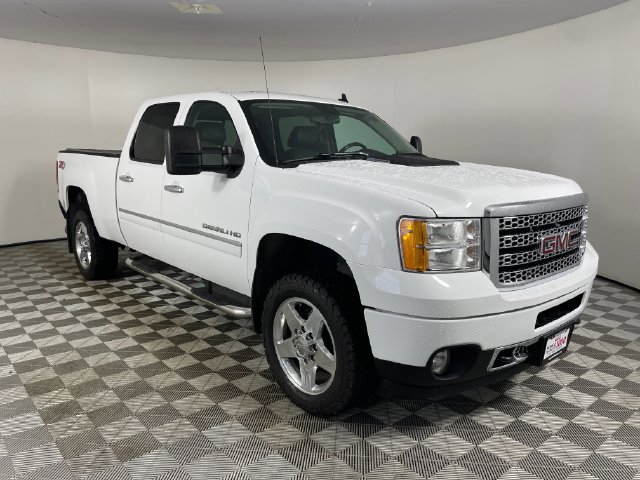 Used 2013 GMC Sierra 2500 Denali w/ Suspension Package, Off-Road AWD/4WD image 18