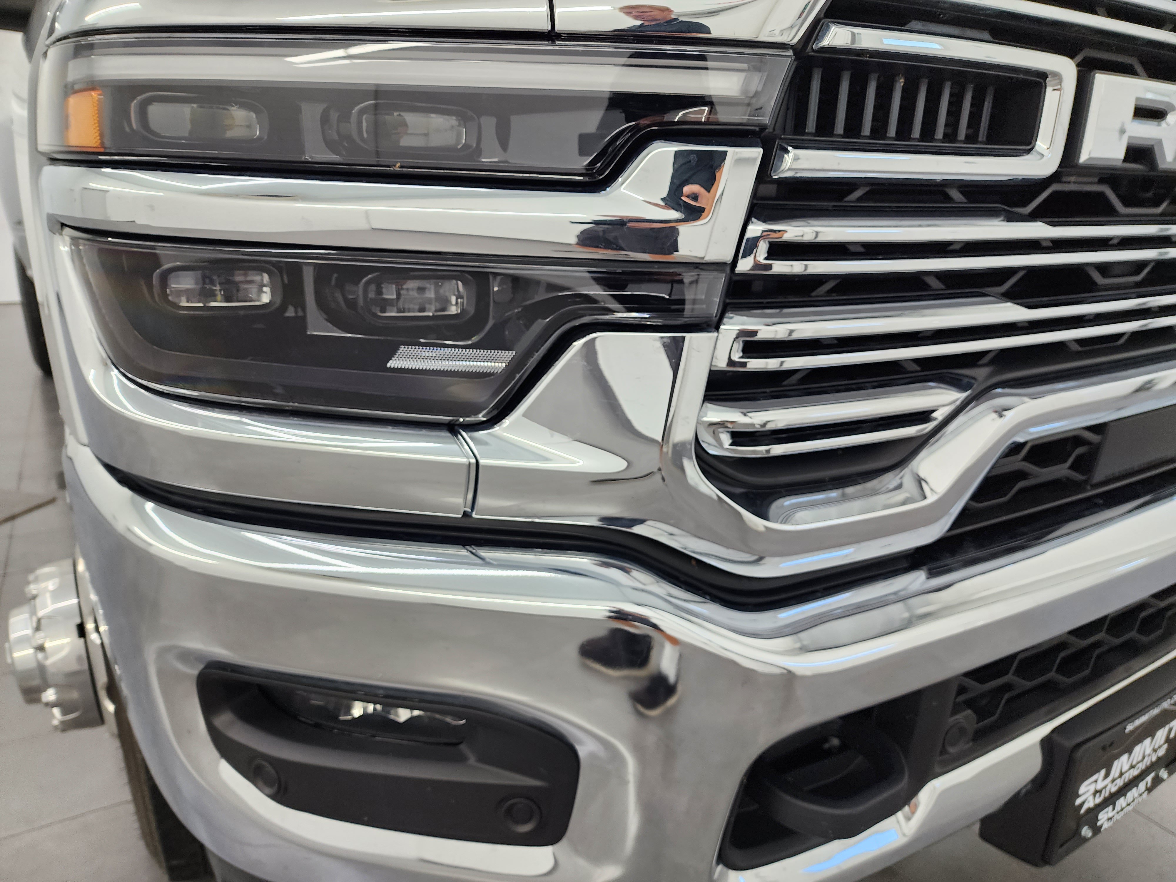 Used 2026 RAM 3500 Laramie AWD/4WD image 24