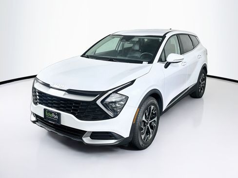Used 2023 Kia Sportage EX FWD image 3