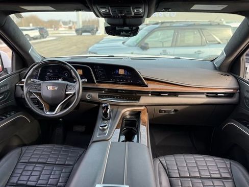 Used 2023 Cadillac Escalade Sport Platinum w/ LPO, ONYX Package image 2