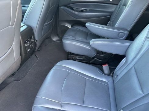 Used 2024 Buick Enclave Premium image 30