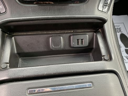 Used 2015 Chevrolet Suburban LTZ image 25