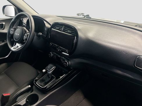 Used 2023 Kia Soul S image 23