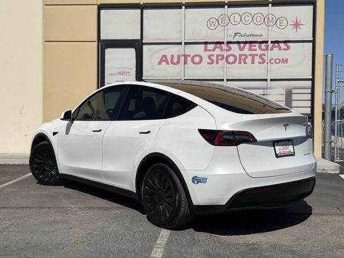 Used 2021 Tesla Model Y Long Range AWD/4WD image 9
