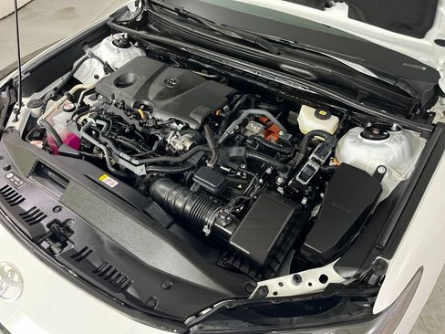 Used 2025 Toyota Camry LE w/ Convenience Package FWD image 11