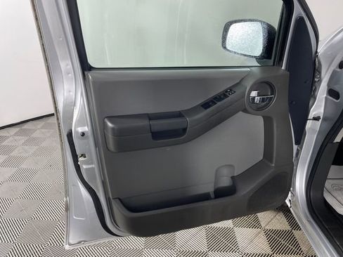 Used 2014 Nissan Xterra S image 16