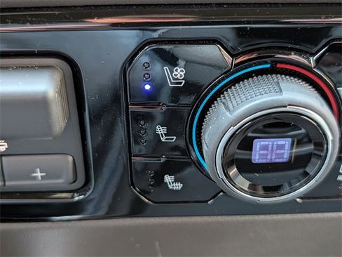 Used 2026 Chevrolet Silverado 2500 LTZ w/ LTZ Premium Package image 19