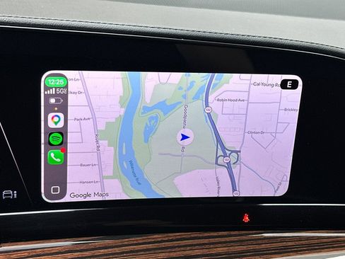 Used 2024 Cadillac Escalade Luxury image 24