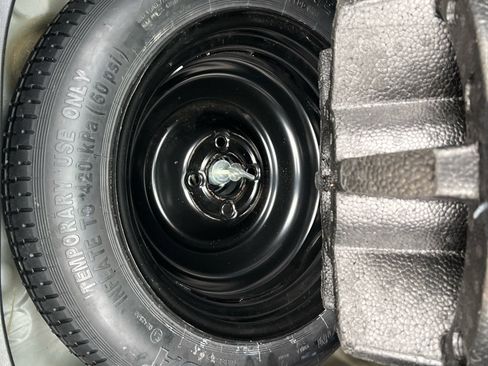 Used 2018 Honda Fit EX image 31