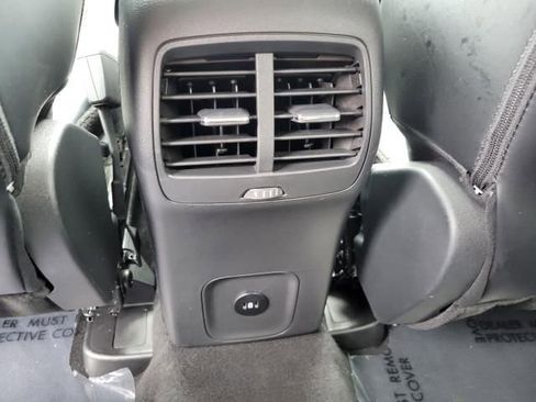 Certified 2024 Ford Escape SE image 16