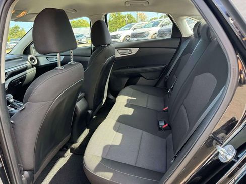 Used 2022 Kia Forte LXS image 11