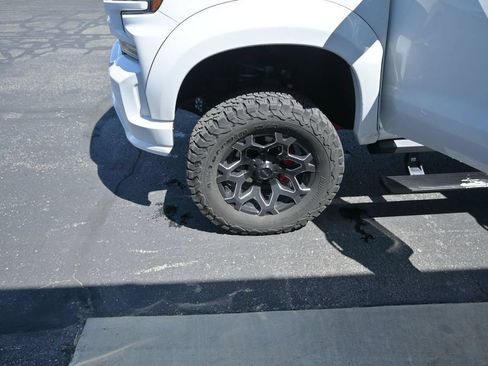 Used 2021 Chevrolet Silverado 1500 RST w/ Convenience Package II AWD/4WD image 27