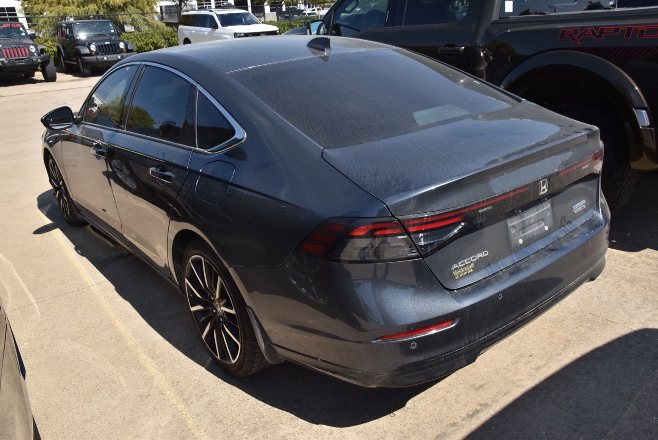Used 2023 Honda Accord Touring image 6