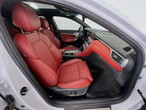 Used 2023 Genesis G70 2.0T w/ Sport Prestige Package image 29