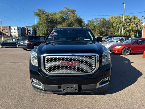 Used 2015 GMC Yukon Denali w/ Premium Package AWD/4WD image 2