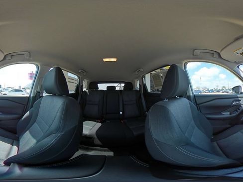 Used 2026 Nissan Rogue SV FWD image 44