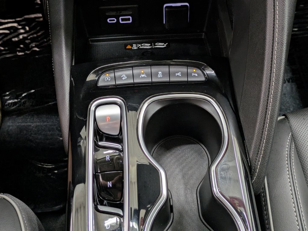 Used 2023 Buick Envision Avenir AWD/4WD image 32