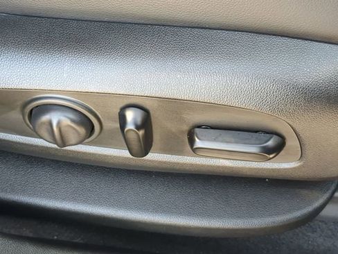 Used 2022 GMC Acadia SLT w/ Elevation Edition image 45