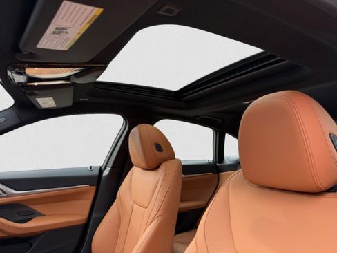 Used 2023 BMW i4 eDrive40 w/ M Sport Package image 12