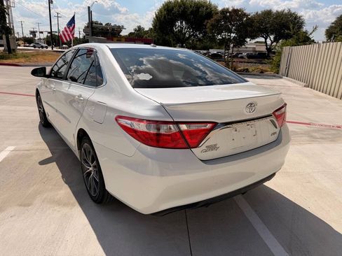 Used 2017 Toyota Camry XSE w/ Moonroof Package FWD image 3