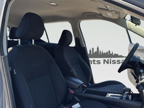 Used 2021 Nissan Kicks SV FWD image 30