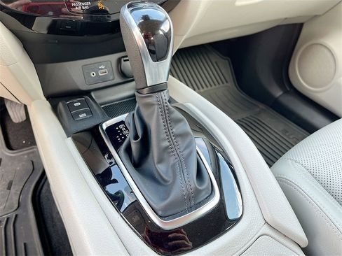 Used 2022 Nissan Rogue Sport SL image 17