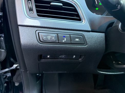 Used 2016 Hyundai Sonata Limited FWD image 34