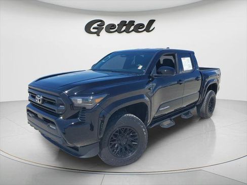 Certified 2025 Toyota Tacoma SR5 AWD/4WD image 1