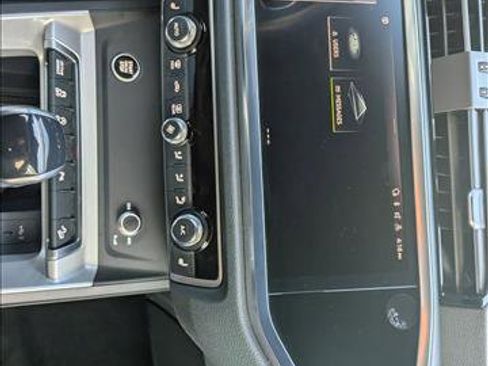 Used 2024 Audi Q3 2.0T Premium image 18