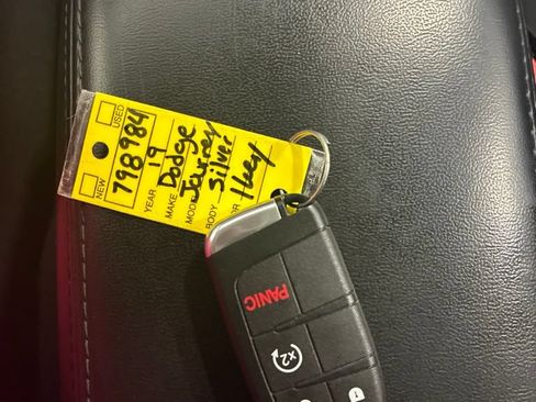 Used 2019 Dodge Journey SE w/ Connectivity Group FWD image 20