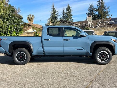 New 2026 Toyota Tacoma TRD Off-Road AWD/4WD image 9
