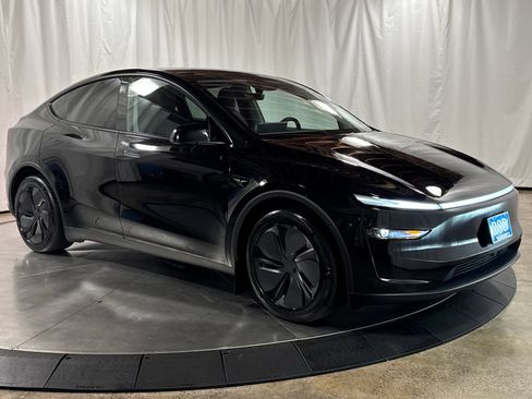 Used 2026 Tesla Model Y Long Range AWD/4WD image 13