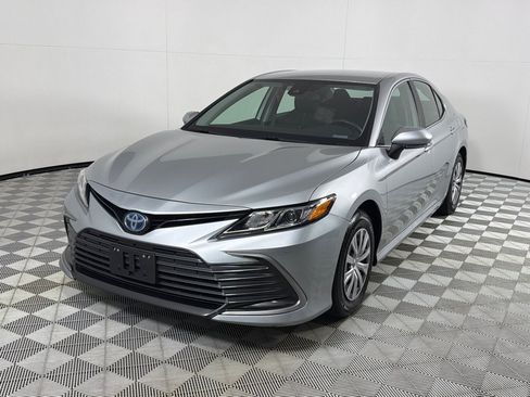 Used 2023 Toyota Camry LE FWD image 9