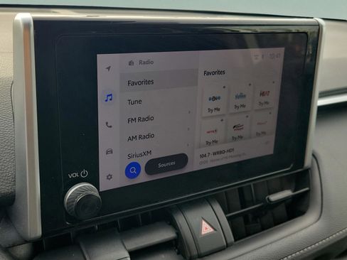 Used 2024 Toyota RAV4 XLE image 23