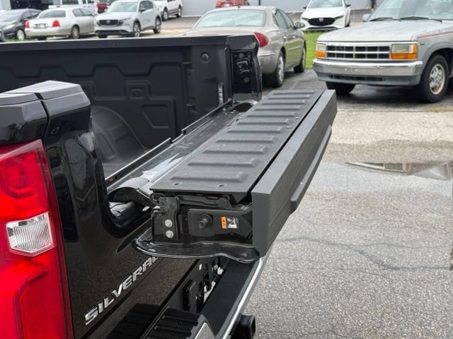 Certified 2026 Chevrolet Silverado 1500 LTZ w/ Technology Package AWD/4WD image 13