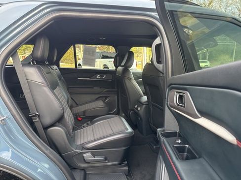 Certified 2025 Ford Explorer ST-Line image 19