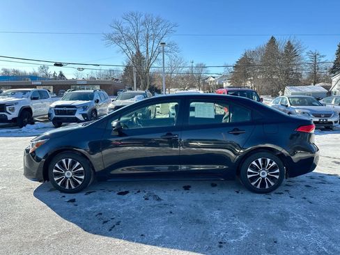 Used 2022 Toyota Corolla LE image 10