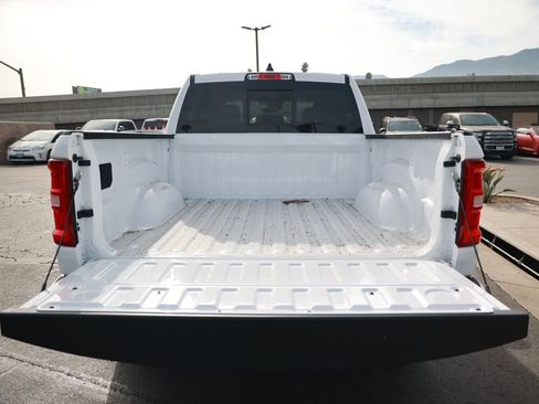 New 2026 RAM 1500 4x4 Crew Cab image 33