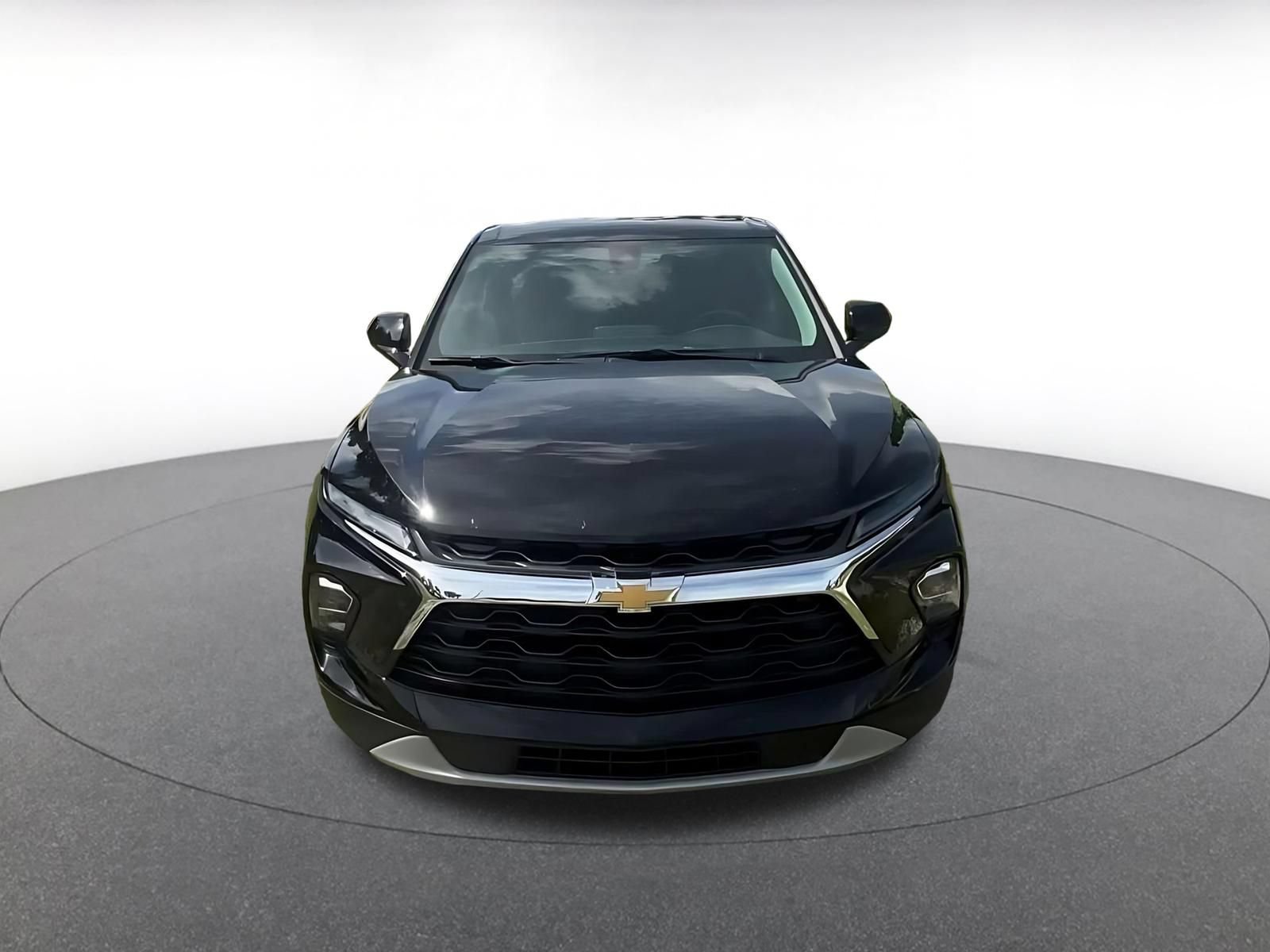 Used 2026 Chevrolet Blazer LT FWD image 4
