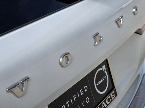 Used 2023 Volvo XC60 T8 Plus w/ Climate Package AWD/4WD image 19