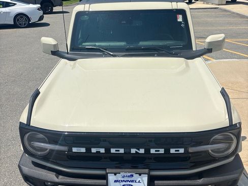 New 2026 Ford Bronco Outer Banks AWD/4WD image 8