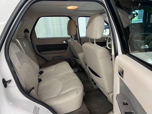 Used 2010 Mercury Mariner 4WD image 10