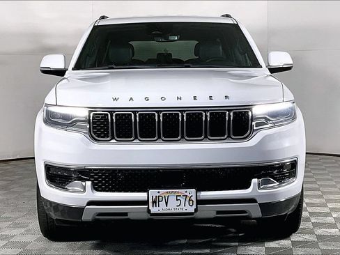 Used 2022 Jeep Wagoneer Series II AWD/4WD image 2