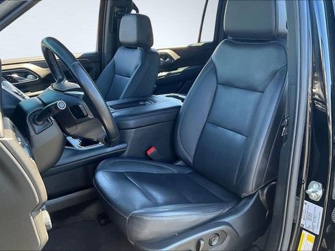 Used 2022 Chevrolet Suburban LT AWD/4WD image 21