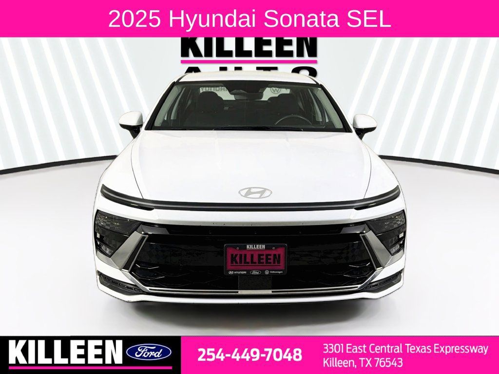 Used 2025 Hyundai Sonata SEL FWD image 2