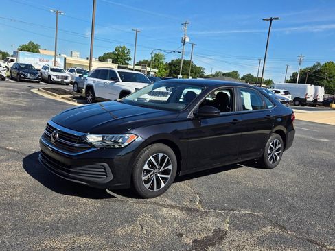 Used 2024 Volkswagen Jetta S FWD image 3