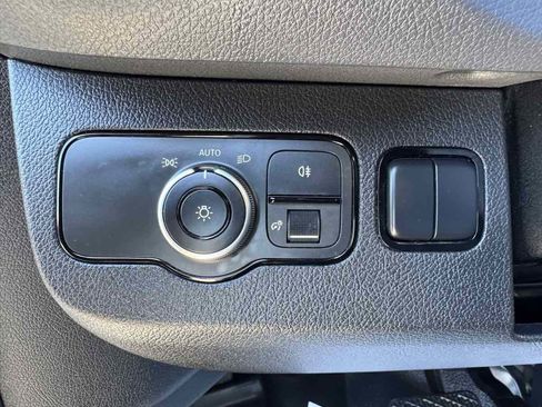 Used 2019 Mercedes-Benz Sprinter 144 image 10